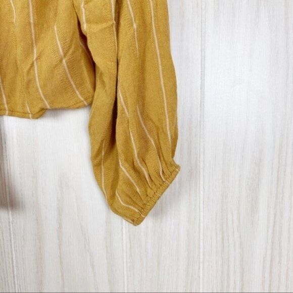 American Eagle | Stripe Tie Front Button Down XS - Picture 4 of 11